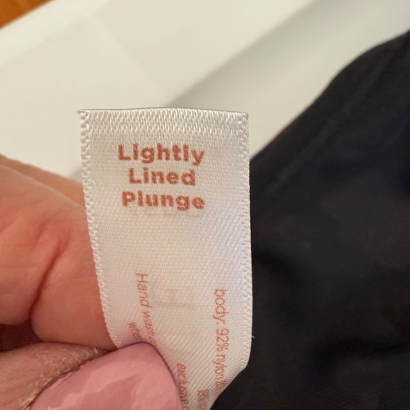 Cacique Black Purple Floral Lightly Lined Plunge Bra Women's Size 46DD - Picture 12 of 15